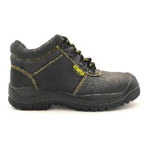 Bota industrial color negro, talla 39
